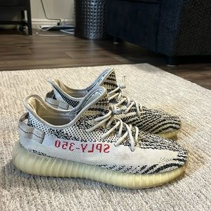 Yeezy 350 Zebra